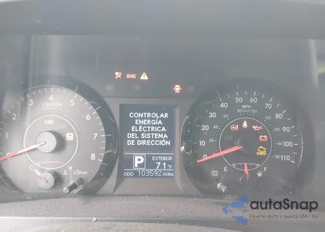 2015 Toyota Sienna Le 8 Passenger z USA, uszkodzony, nr VIN 5TDKK3DC2FS679493